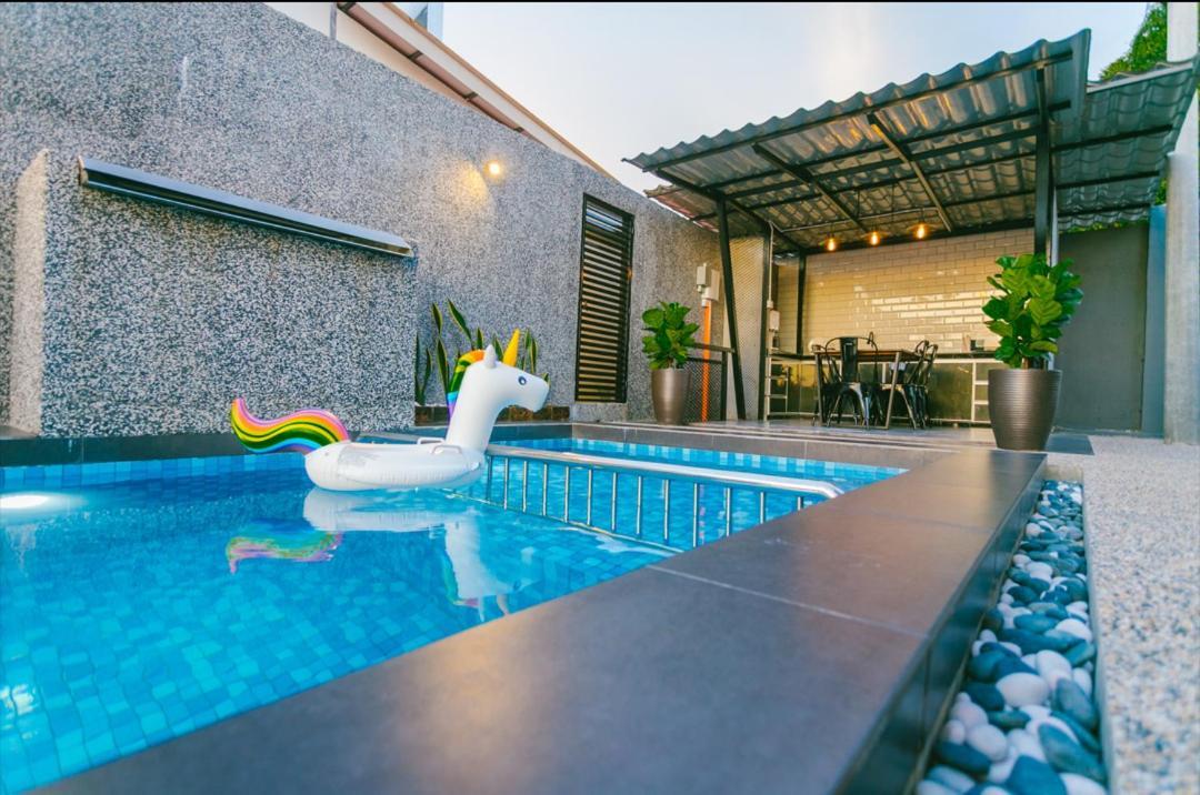 The Luxury Villa -Private Pool- Pantai Cenang  Eksteriør bilde