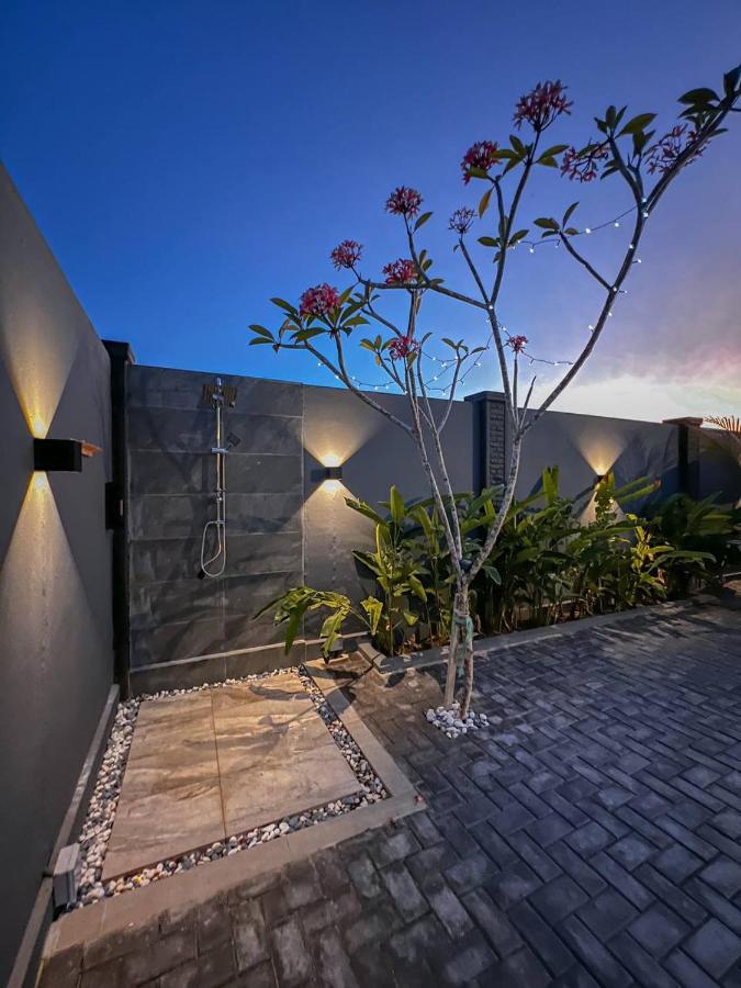 The Luxury Villa -Private Pool- Pantai Cenang  Eksteriør bilde
